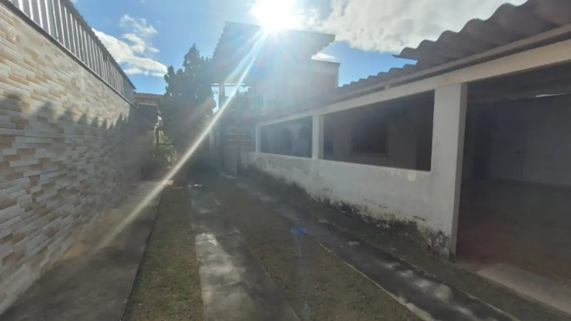 Casa com 1 quarto à venda, 300m2 em das Laranjeiras, Serra - ES - imagem 3 Foto 3 de Casa com 1 quarto à venda, 300m2 em das Laranjeiras, Serra - ES