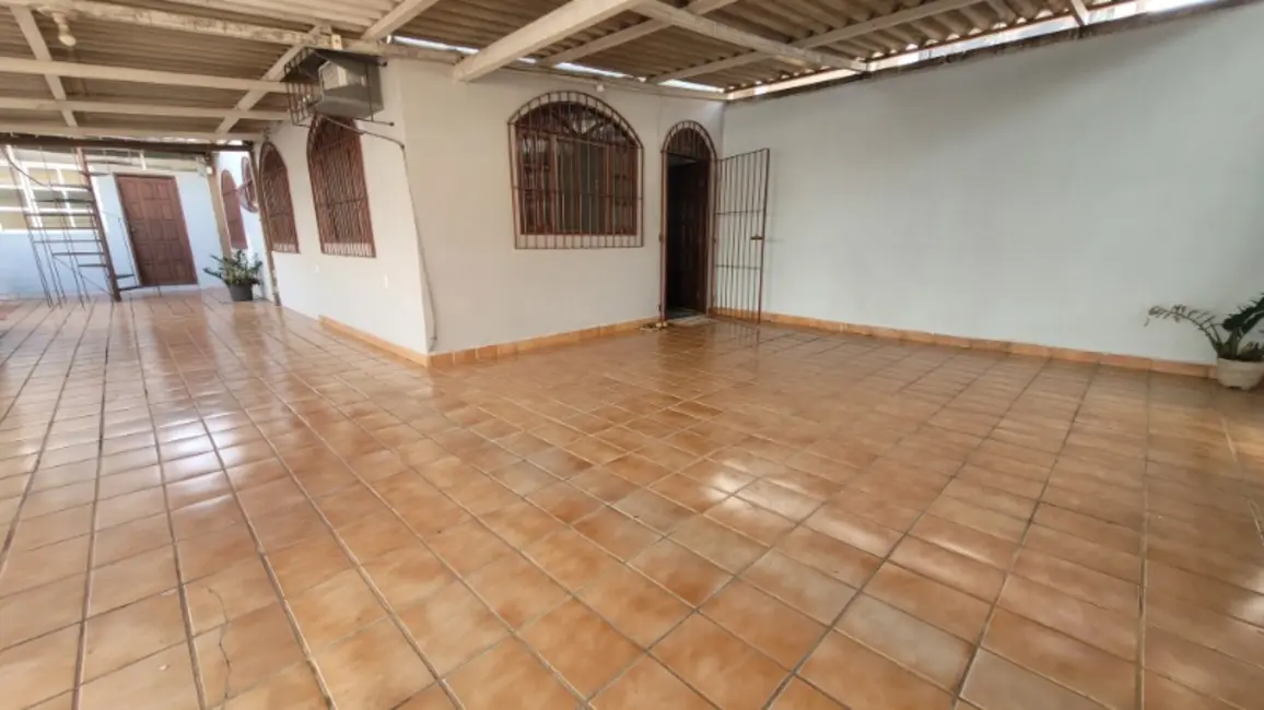 Foto 1 de Casa com 1 quarto à venda, 300m2 em das Laranjeiras, Serra - ES