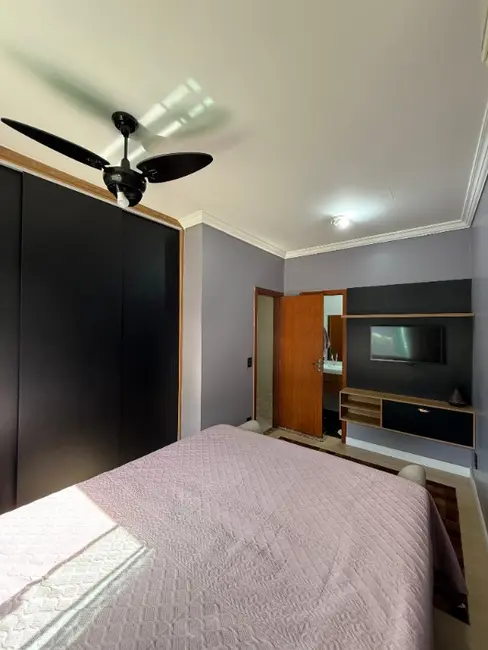Casa com 3 quartos à venda, 180m2 em Morada de Laranjeiras, Serra - ES - imagem 2 Foto 2 de Casa com 3 quartos à venda, 180m2 em Morada de Laranjeiras, Serra - ES