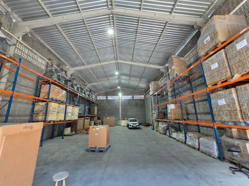 Foto 2 de Armazém / Galpão para alugar, 312m2 em Alterosas, Serra - ES