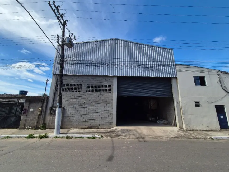 Foto 1 de Armazém / Galpão para alugar, 312m2 em Alterosas, Serra - ES