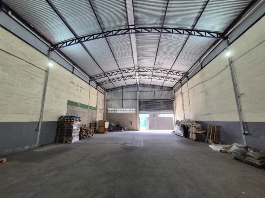 Foto 8 de Armazém / Galpão para alugar, 312m2 em Alterosas, Serra - ES