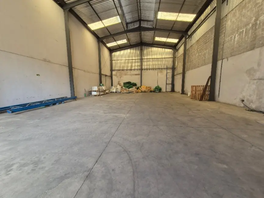 Foto 6 de Armazém / Galpão para alugar, 312m2 em Alterosas, Serra - ES