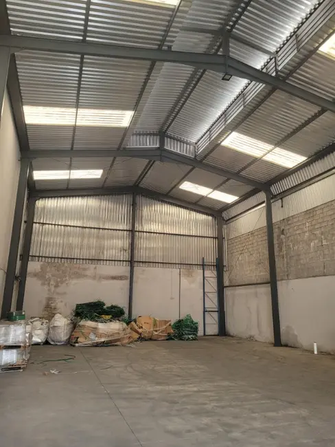 Foto 2 de Armazém / Galpão para alugar, 312m2 em Alterosas, Serra - ES