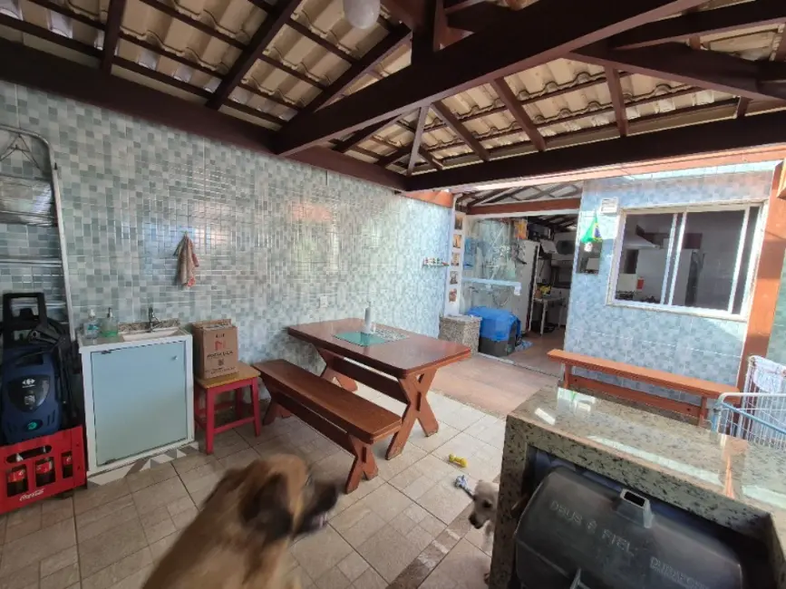 Casa com 2 quartos à venda, 70m2 em São Francisco, Serra - ES - imagem 3 Foto 3 de Casa com 2 quartos à venda, 70m2 em São Francisco, Serra - ES