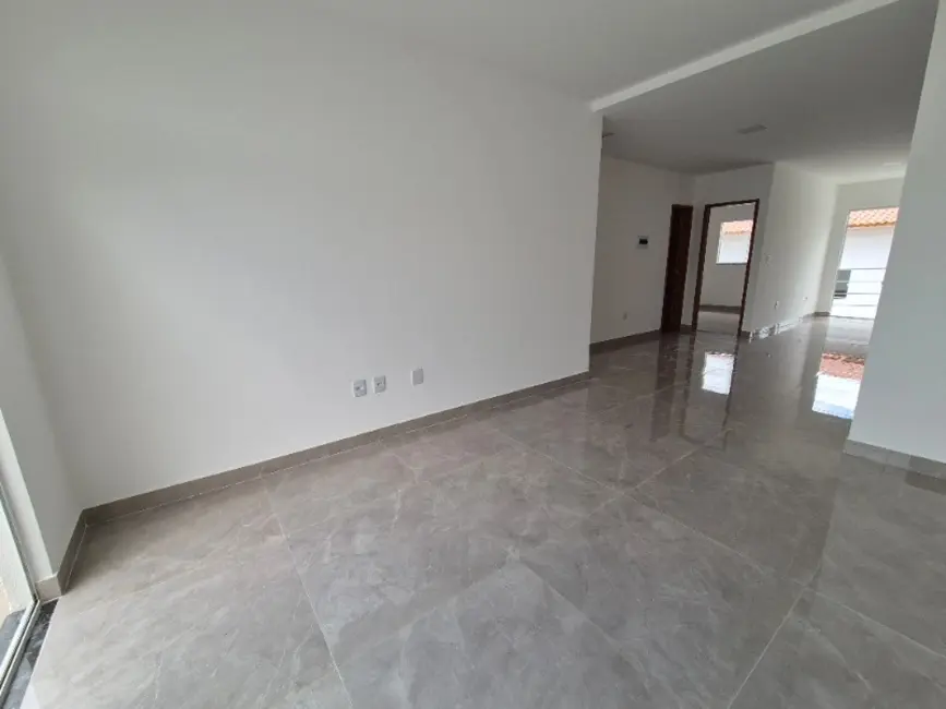 Casa com 2 quartos à venda, 60m2 em Nova Carapina II, Serra - ES - imagem 5 Foto 5 de Casa com 2 quartos à venda, 60m2 em Nova Carapina II, Serra - ES