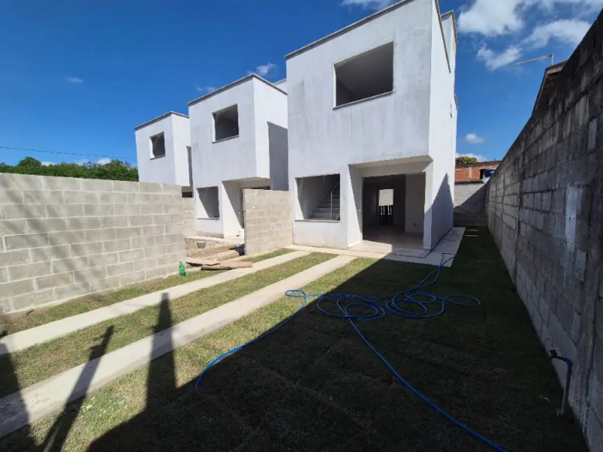 Foto 2 de Casa com 1 quarto à venda, 75m2 em Enseada de Jacaraípe, Serra - ES