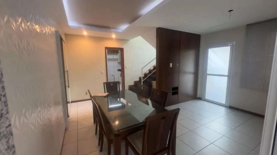 Casa com 4 quartos à venda, 156m2 em Serra - ES - imagem 4 Foto 4 de Casa com 4 quartos à venda, 156m2 em Serra - ES