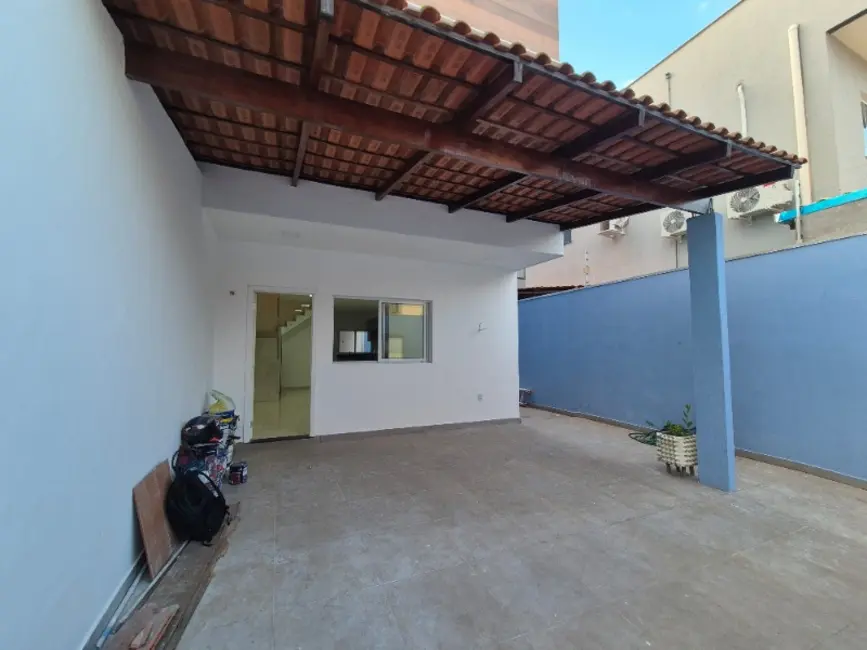 Foto 2 de Casa com 3 quartos à venda, 160m2 em Planície da Serra, Serra - ES