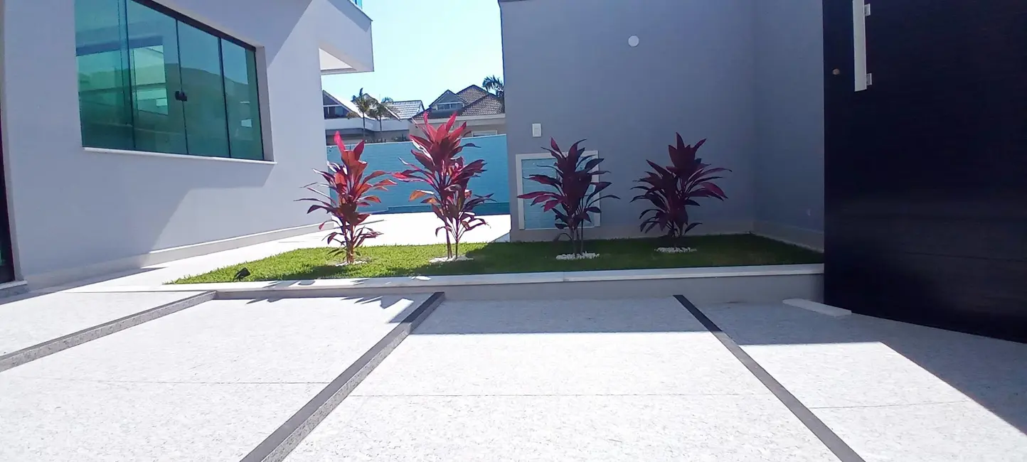 Casa de Condomínio com 5 quartos à venda, 400m2 em Recreio dos Bandeirantes, Rio De Janeiro - RJ - imagem 6 Foto 6 de Casa de Condomínio com 5 quartos à venda, 400m2 em Recreio dos Bandeirantes, Rio De Janeiro - RJ