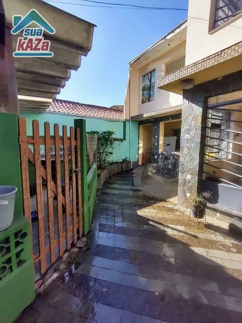 Foto 2 de Sobrado com 4 quartos à venda, 550m2 em Vila Liviero, São Paulo - SP