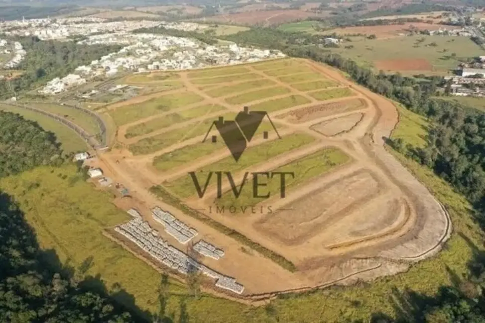 Foto 2 de Terreno / Lote à venda, 300m2 em Votorantim - SP