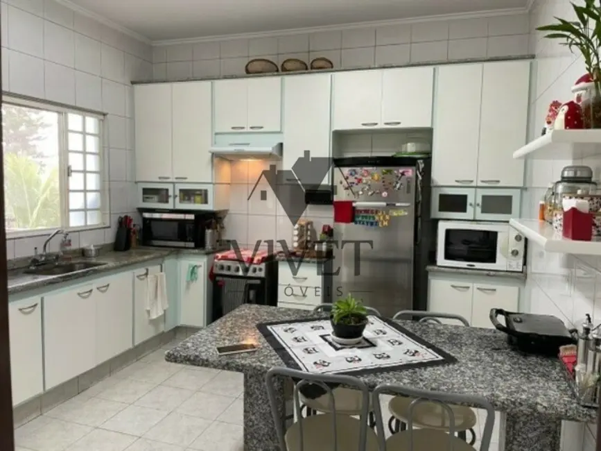 Chácara com 4 quartos à venda, 1700m2 em Caguassu, Sorocaba - SP - imagem 4 Foto 4 de Chácara com 4 quartos à venda, 1700m2 em Caguassu, Sorocaba - SP