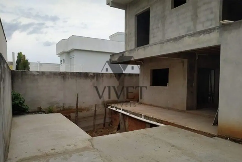 Casa de Condomínio com 3 quartos à venda, 226m2 em Cajuru do Sul, Sorocaba - SP - imagem 4 Foto 4 de Casa de Condomínio com 3 quartos à venda, 226m2 em Cajuru do Sul, Sorocaba - SP