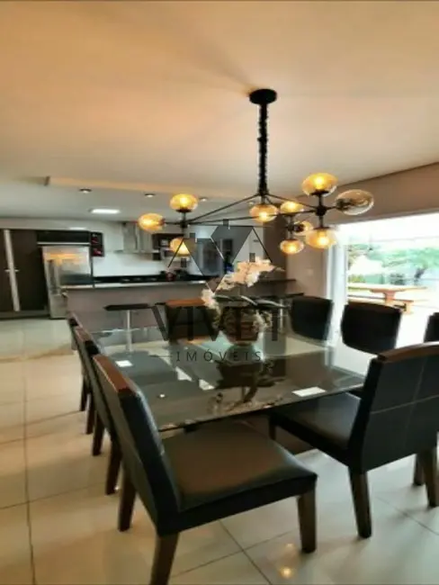 Casa de Condomínio com 3 quartos à venda, 220m2 em Sorocaba - SP - imagem 4 Foto 4 de Casa de Condomínio com 3 quartos à venda, 220m2 em Sorocaba - SP