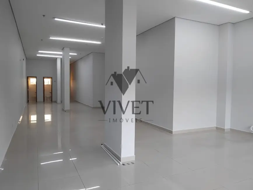 Sala Comercial para alugar, 150m2 em Vila Trujillo, Sorocaba - SP - imagem 2 Foto 2 de Sala Comercial para alugar, 150m2 em Vila Trujillo, Sorocaba - SP