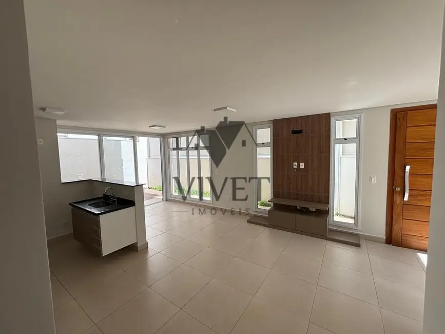Foto 2 de Casa de Condomínio com 3 quartos à venda, 130m2 em Jardim Pagliato, Sorocaba - SP