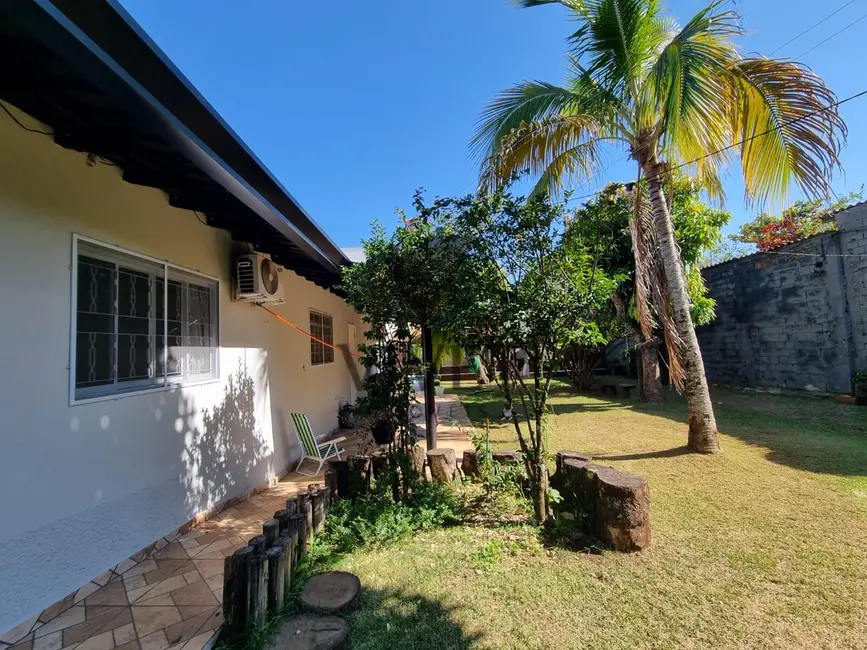 Foto 4 de Chácara com 3 quartos à venda, 1500m2 em Centro, Aracoiaba Da Serra - SP