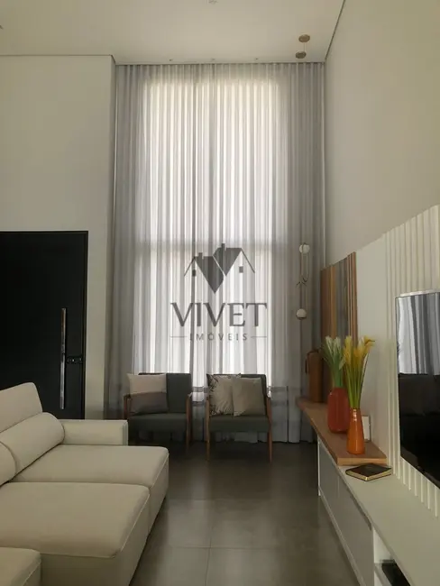 Foto 2 de Casa de Condomínio com 3 quartos à venda, 253m2 em Salto De Pirapora - SP