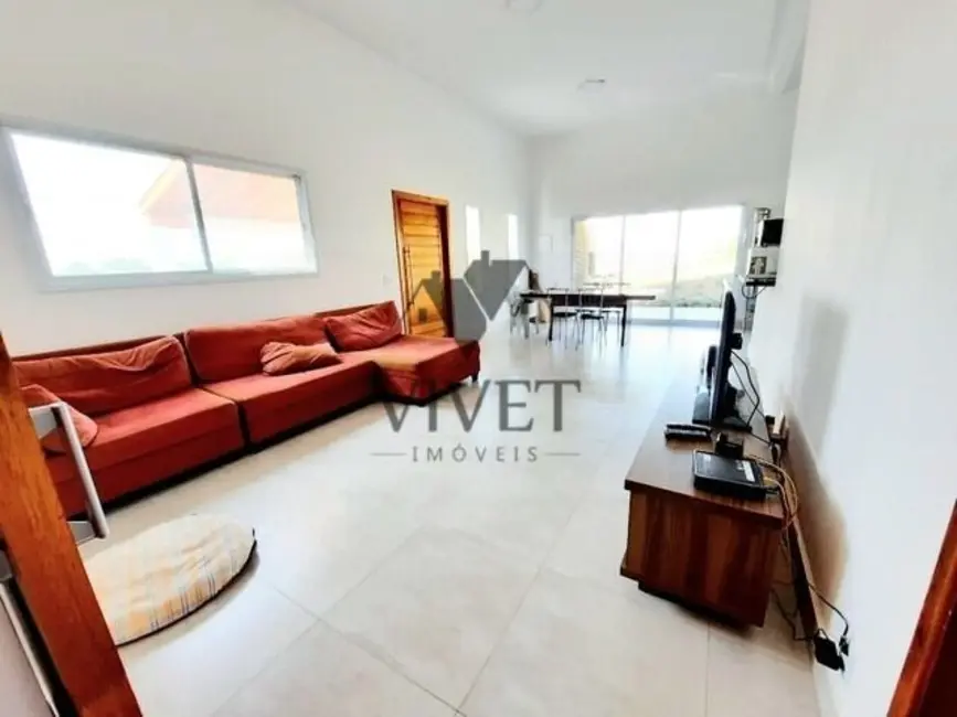 Foto 2 de Casa de Condomínio com 3 quartos à venda, 152m2 em Aracoiaba Da Serra - SP