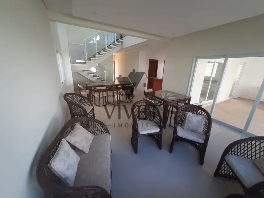 Casa de Condomínio com 3 quartos à venda, 250m2 em Sorocaba - SP - imagem 3 Foto 3 de Casa de Condomínio com 3 quartos à venda, 250m2 em Sorocaba - SP