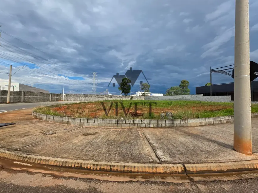 Foto 1 de Terreno / Lote à venda, 1684m2 em Éden, Sorocaba - SP