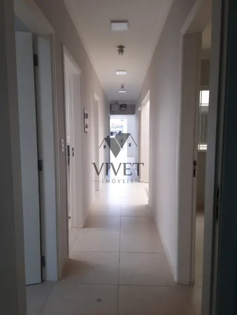 Foto 6 de Casa com 4 quartos à venda, 187m2 em Jardim Faculdade, Sorocaba - SP