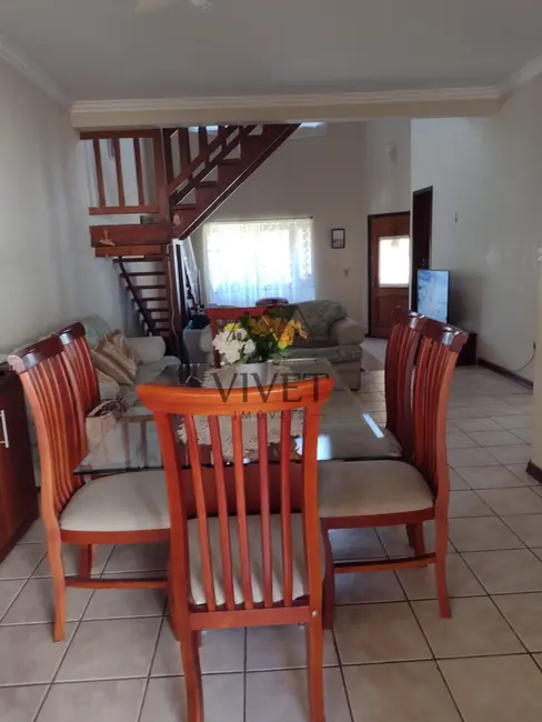 Foto 3 de Casa de Condomínio com 3 quartos à venda, 273m2 em Granja Olga I, Sorocaba - SP