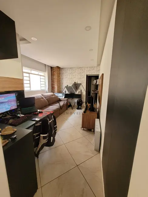Foto 3 de Casa com 4 quartos à venda, 253m2 em Vila Leão, Sorocaba - SP