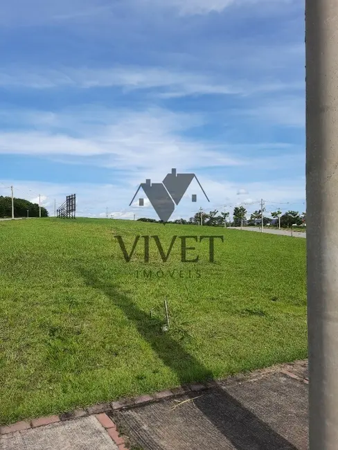 Foto 3 de Terreno / Lote à venda, 409m2 em Green Valley, Votorantim - SP