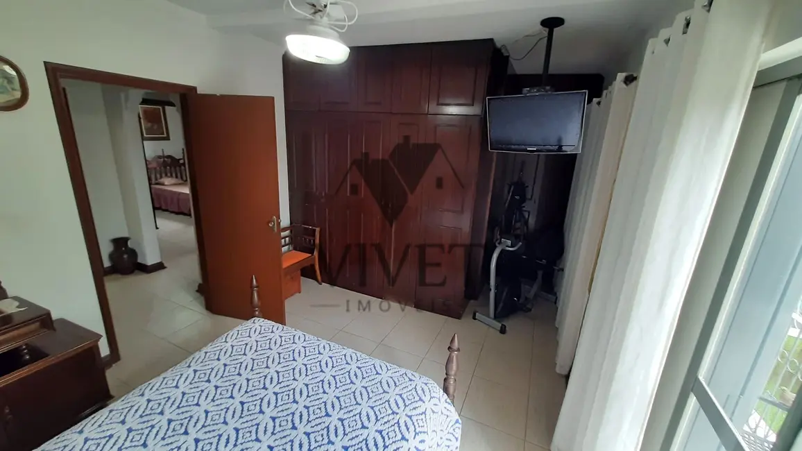 Foto 9 de Casa com 2 quartos à venda, 214m2 em Conchas - SP