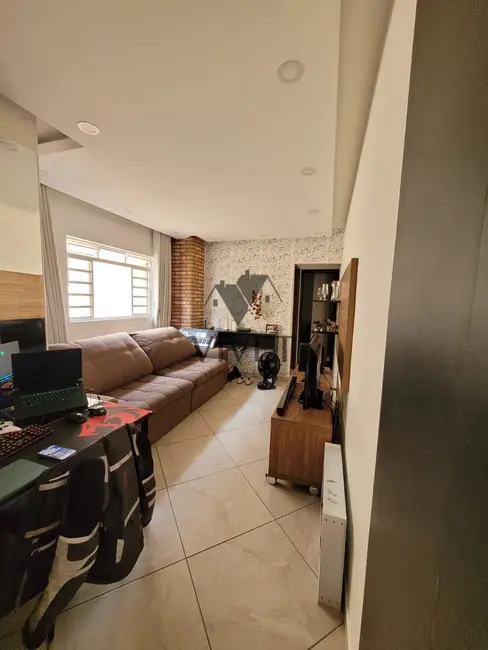 Casa com 4 quartos à venda, 253m2 em Vila Leão, Sorocaba - SP - imagem 2 Foto 2 de Casa com 4 quartos à venda, 253m2 em Vila Leão, Sorocaba - SP