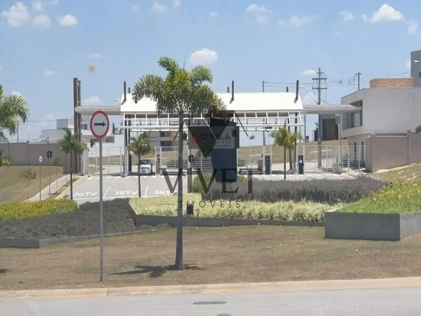 Foto 1 de Terreno / Lote à venda, 333m2 em Votorantim - SP