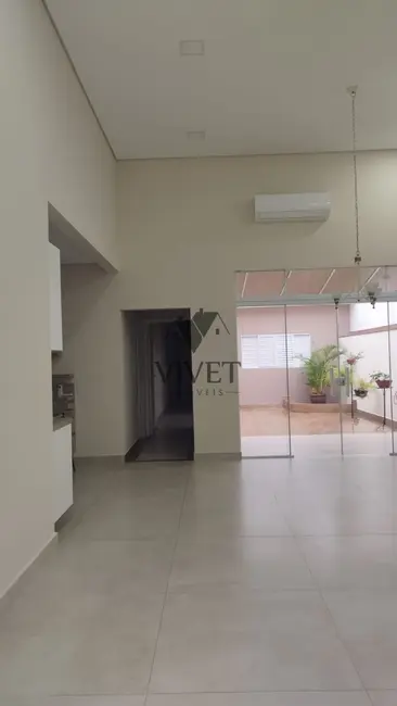 Casa de Condomínio com 3 quartos à venda, 167m2 em Granja Olga II, Sorocaba - SP - imagem 2 Foto 2 de Casa de Condomínio com 3 quartos à venda, 167m2 em Granja Olga II, Sorocaba - SP