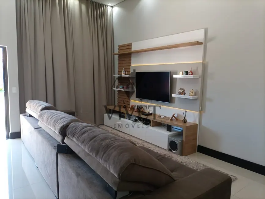 Casa de Condomínio com 3 quartos à venda, 177m2 em Wanel Ville, Sorocaba - SP - imagem 2 Foto 2 de Casa de Condomínio com 3 quartos à venda, 177m2 em Wanel Ville, Sorocaba - SP