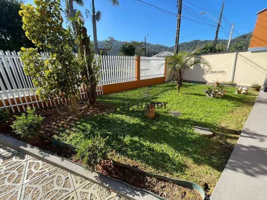 Foto 4 de Casa com 4 quartos à venda, 372m2 em Joinville - SC