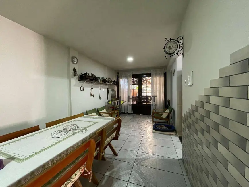 Foto 7 de Casa com 4 quartos à venda, 372m2 em Joinville - SC