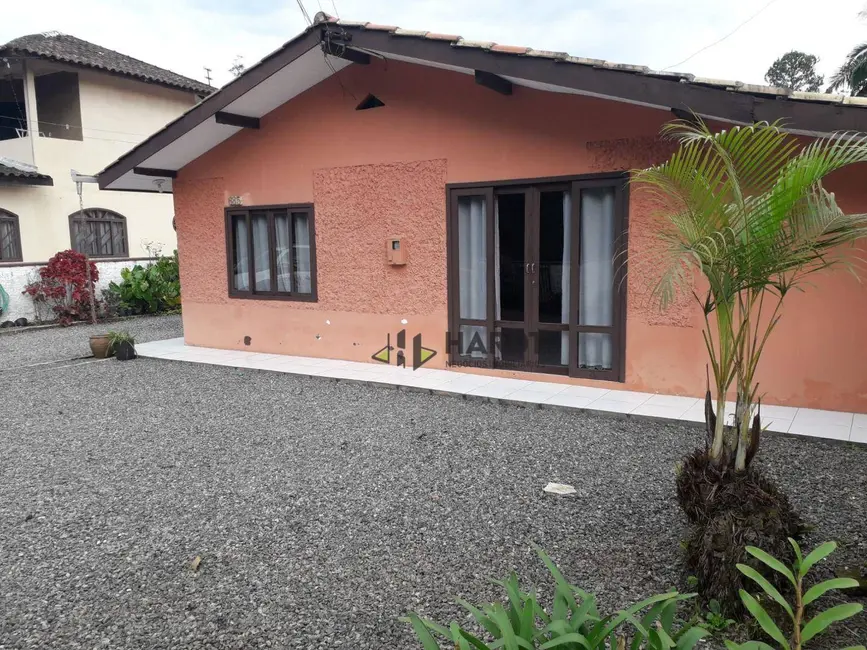 Foto 1 de Casa com 3 quartos à venda, 450m2 em Rio Bonito (Pirabeiraba), Joinville - SC