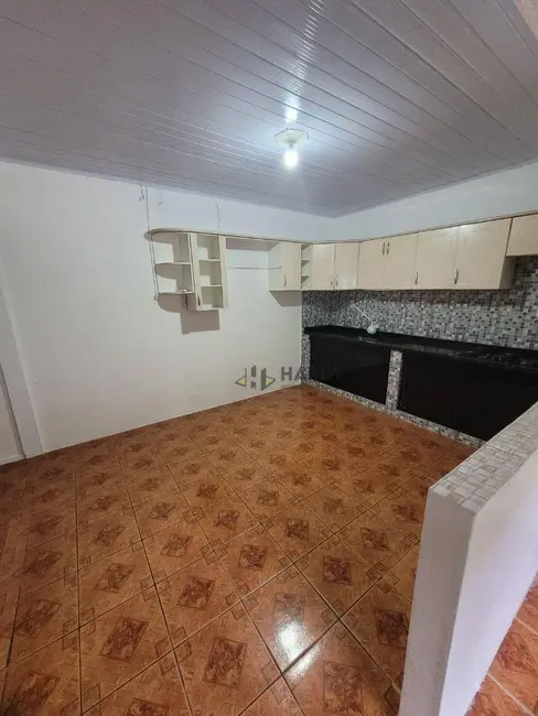 Casa com 2 quartos para alugar, 425m2 em Rio Bonito (Pirabeiraba), Joinville - SC - imagem 4 Foto 4 de Casa com 2 quartos para alugar, 425m2 em Rio Bonito (Pirabeiraba), Joinville - SC