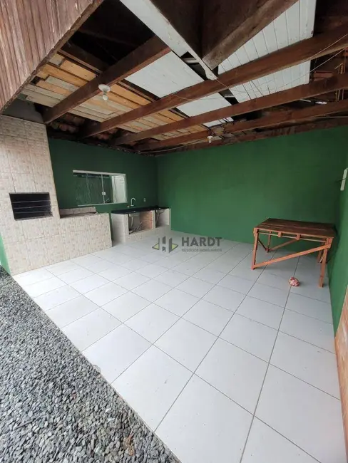 Casa com 2 quartos para alugar, 425m2 em Rio Bonito (Pirabeiraba), Joinville - SC - imagem 2 Foto 2 de Casa com 2 quartos para alugar, 425m2 em Rio Bonito (Pirabeiraba), Joinville - SC