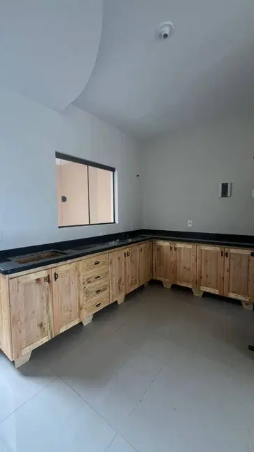 Casa com 2 quartos à venda, 73m2 em Joinville - SC - imagem 3 Foto 3 de Casa com 2 quartos à venda, 73m2 em Joinville - SC