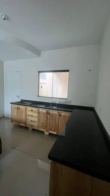 Foto 2 de Casa com 2 quartos à venda, 73m2 em Joinville - SC
