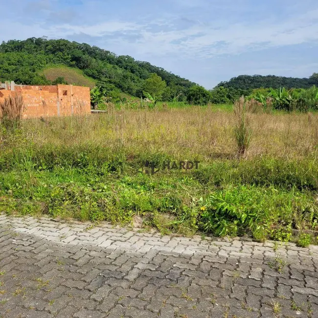 Foto 1 de Terreno / Lote à venda, 300m2 em Garuva - SC