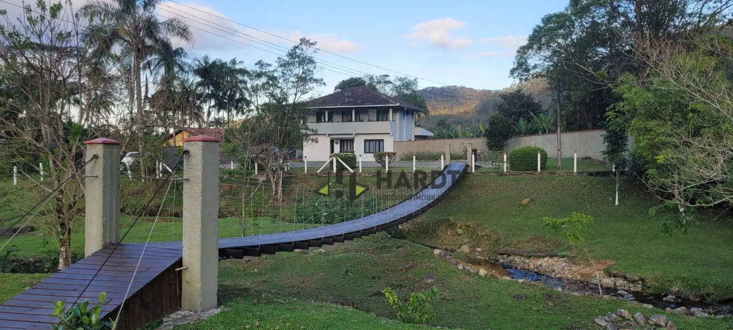 Chácara com 3 quartos para alugar, 2441m2 em Joinville - SC - imagem 4 Foto 4 de Chácara com 3 quartos para alugar, 2441m2 em Joinville - SC