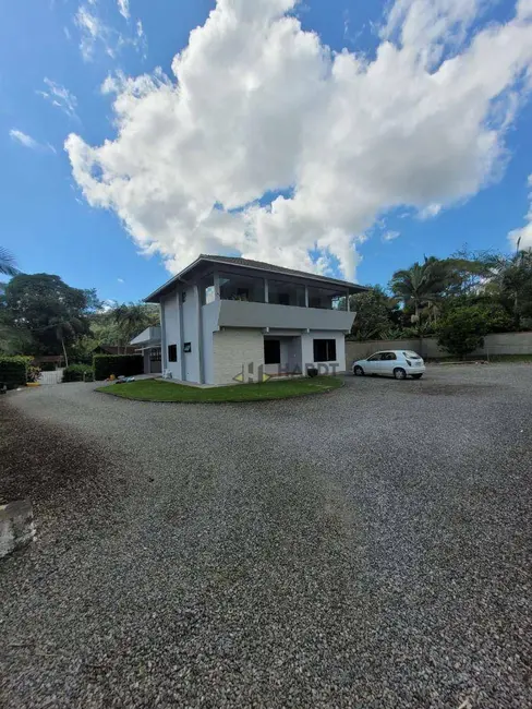 Chácara com 3 quartos para alugar, 2441m2 em Joinville - SC - imagem 9 Foto 9 de Chácara com 3 quartos para alugar, 2441m2 em Joinville - SC