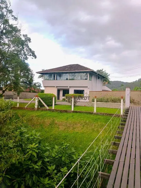 Foto 1 de Chácara com 3 quartos para alugar, 2441m2 em Joinville - SC