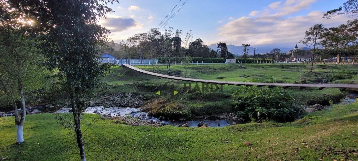Chácara com 3 quartos para alugar, 2441m2 em Joinville - SC - imagem 5 Foto 5 de Chácara com 3 quartos para alugar, 2441m2 em Joinville - SC