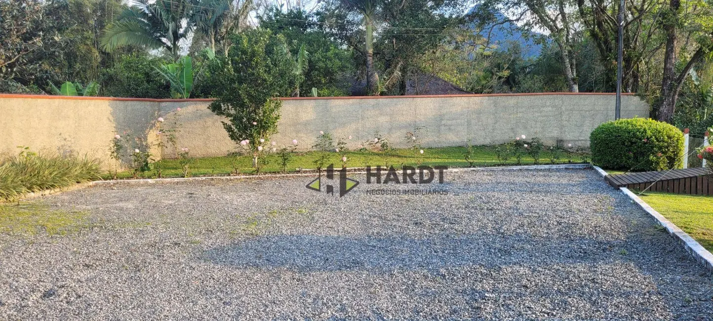 Chácara com 3 quartos para alugar, 2441m2 em Joinville - SC - imagem 8 Foto 8 de Chácara com 3 quartos para alugar, 2441m2 em Joinville - SC