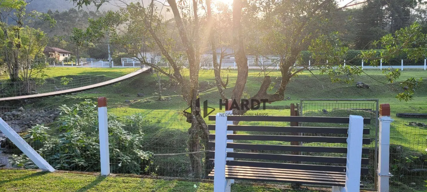 Chácara com 3 quartos para alugar, 2441m2 em Joinville - SC - imagem 2 Foto 2 de Chácara com 3 quartos para alugar, 2441m2 em Joinville - SC