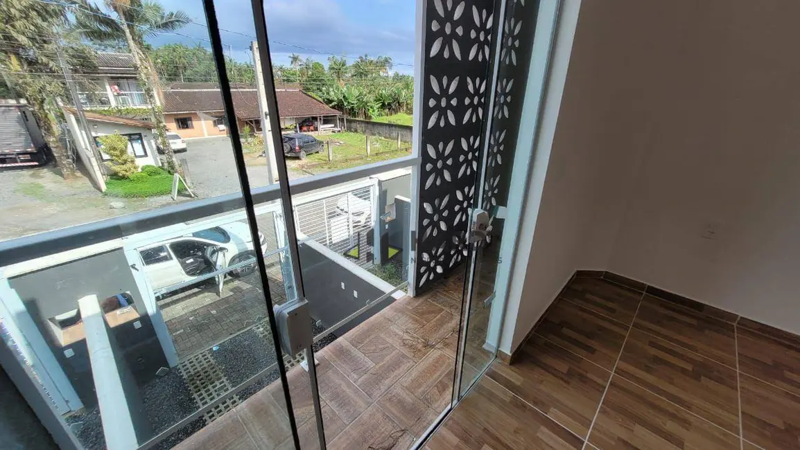 Casa de Condomínio com 2 quartos para alugar, 71m2 em Rio Bonito (Pirabeiraba), Joinville - SC - imagem 3 Foto 3 de Casa de Condomínio com 2 quartos para alugar, 71m2 em Rio Bonito (Pirabeiraba), Joinville - SC